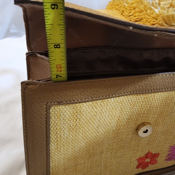 Anne Klein‎ Carrie Fringe Floral Straw Raffia Embroidered Satchel - - Picture 16 of 16